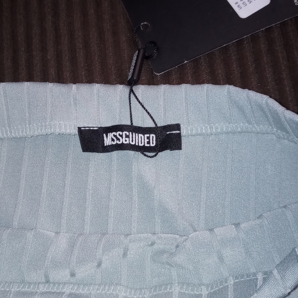 Misguided Skirt - Picture 2 of 3